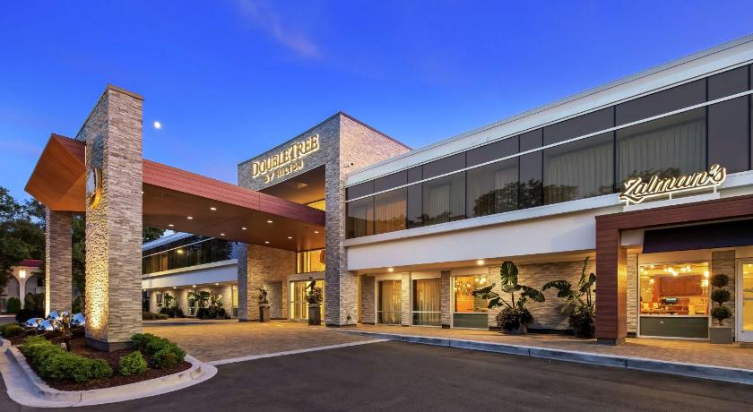 The Kingsley Bloomfield Hills - a DoubleTree by Hilton photo