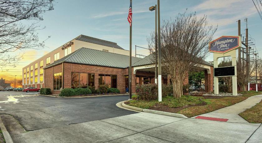 Hampton Inn Norfolk Naval Base photo