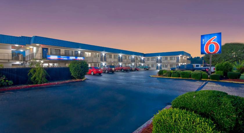 Motel 6-Russellville, AR — Hotel in Russellville (AR)