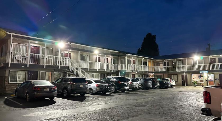 Royal Victorian Motel photo