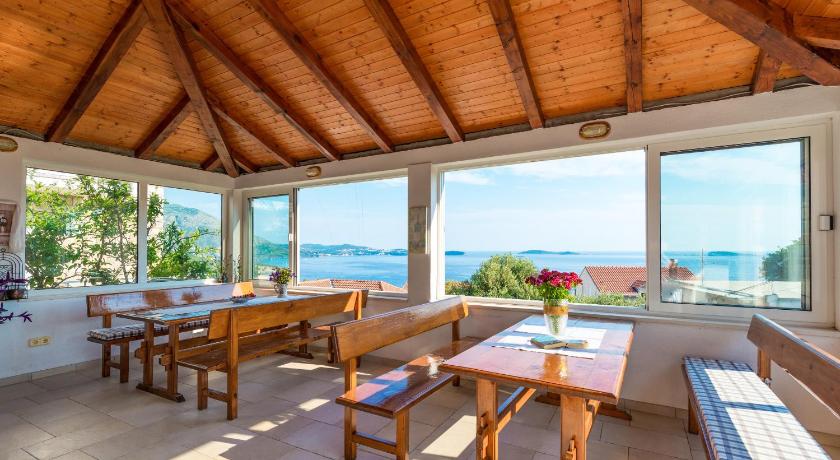 Villa Adriatic Rooms — Hotel in Mlini
