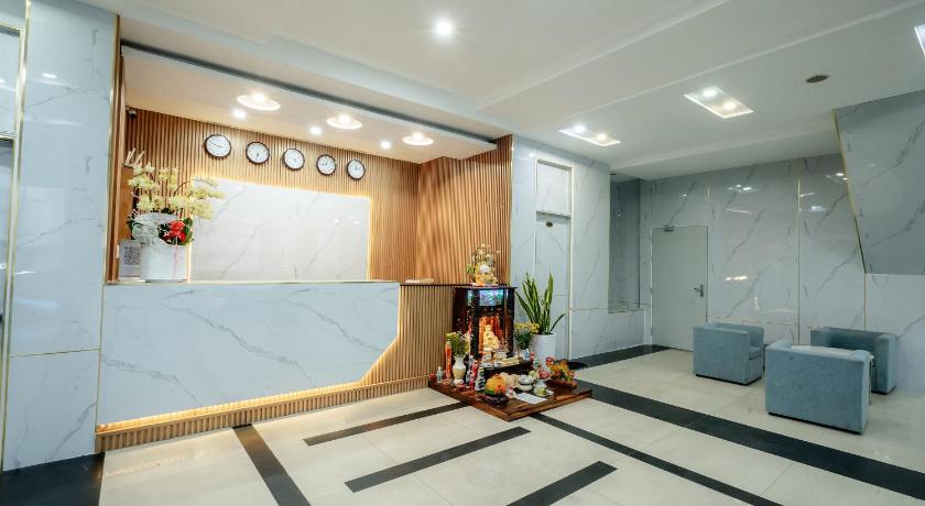 King Hotel - image 7