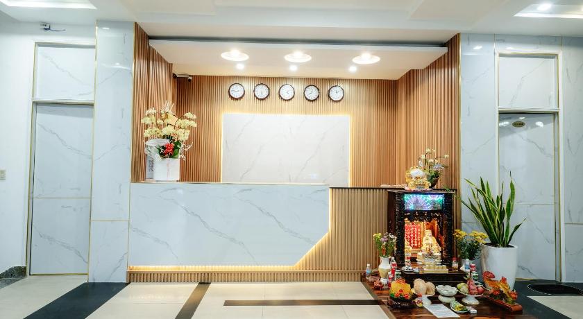 King Hotel - image 3