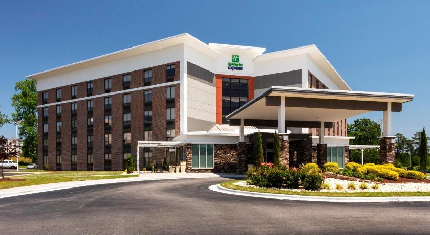Holiday Inn Express Rocky Mount Sports Center photo