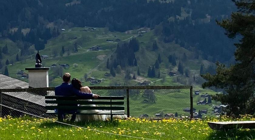 Eiger View Alpine Lodge photo