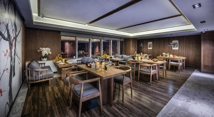 Shenzhen Convention and Exhibition Center Union Plaza Qiuguo S Hotel – Shenzhen, IA
