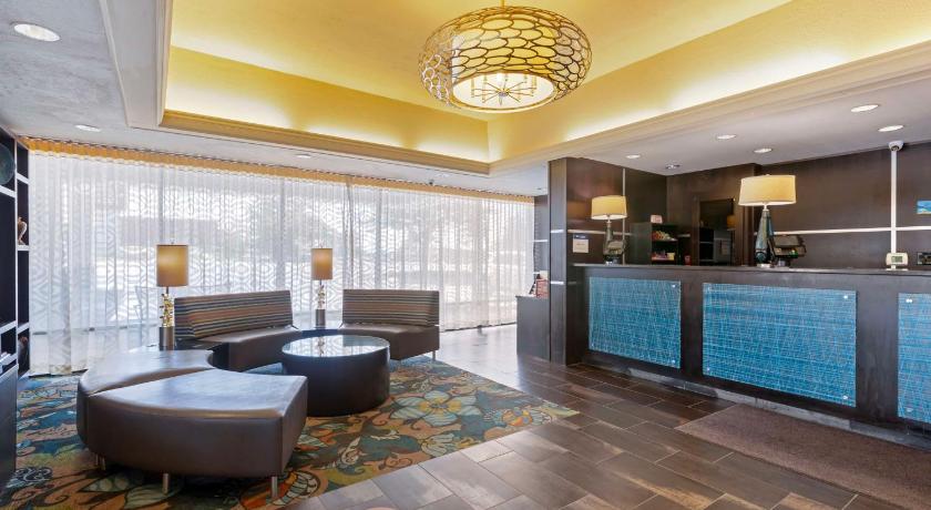 Best Western Plus Midwest Inn photo