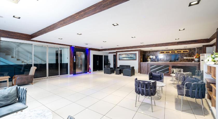 Hotel Diamond City - image 8