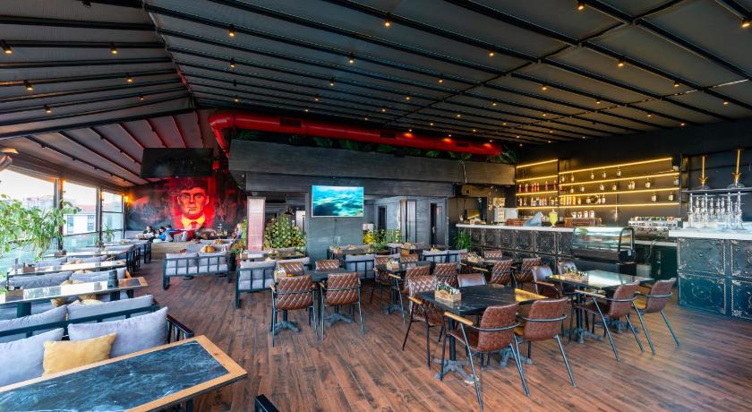 Hotel Diamond City - image 5