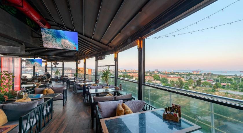 Hotel Diamond City - main image