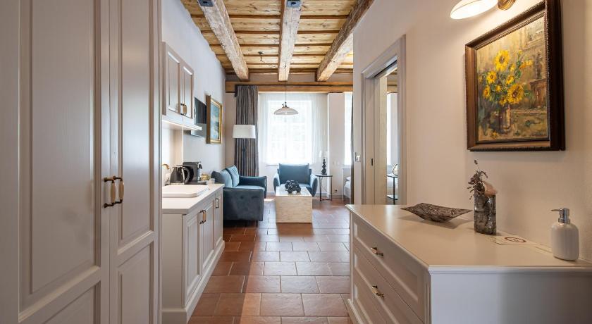 Image of Deluxe Triple Room 4