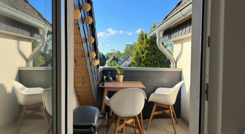 Mobliert-nahe STARLIGHT EXPRESS in Bochum -WLAN-Netflix-Loggia oder Terrasse
