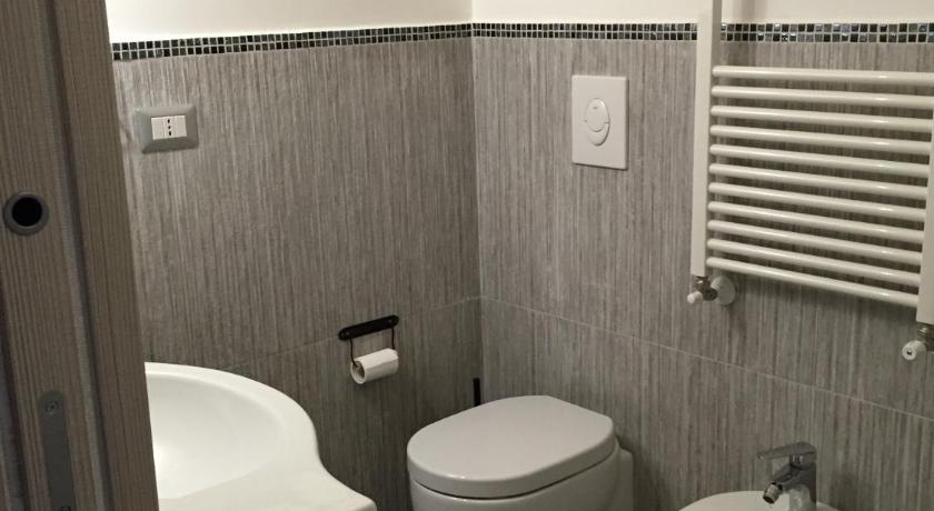 Image of Small Double Room 6