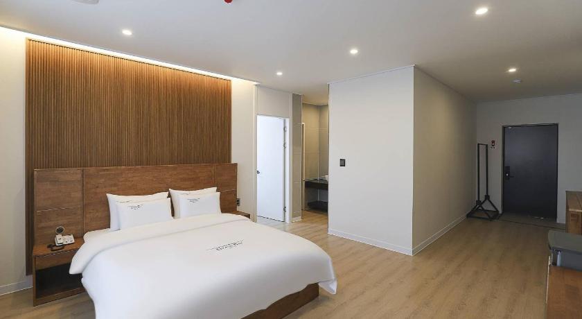 保宁 Hotel Grand Bay 3星级 酒店 外观