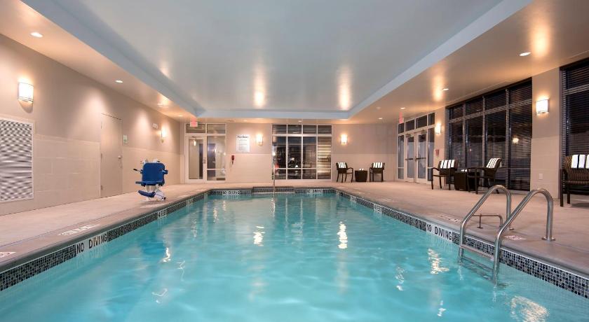 Holiday Inn Indianapolis Airport photo