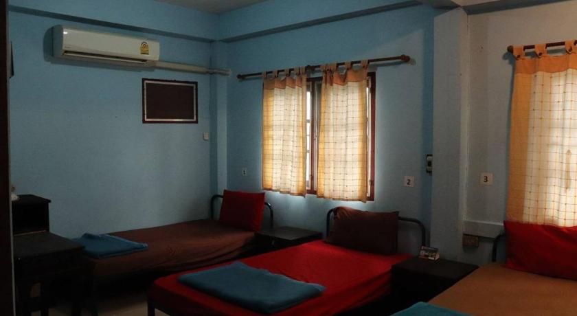 Image of Single Bed 8-Bed Domitory Room with Air-Con 7