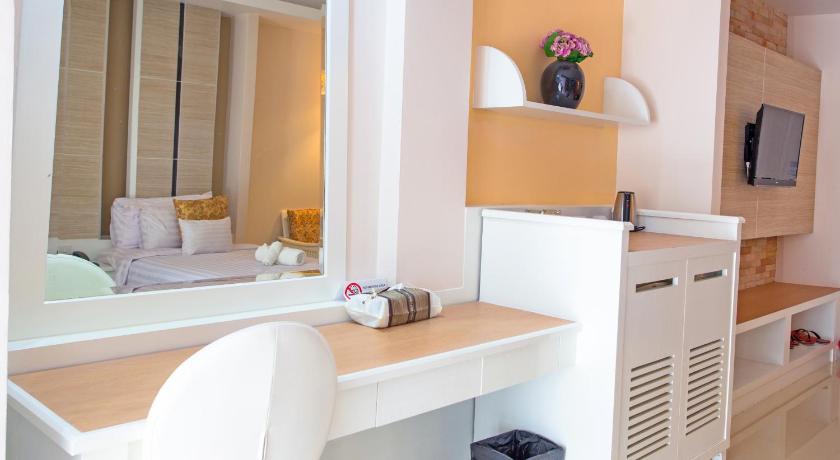 Image of Boutique Room 8