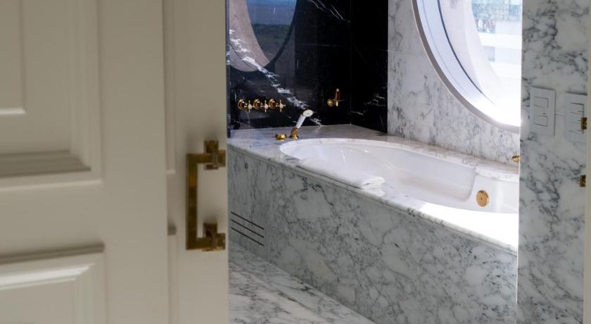Image of Presidential Suite 10