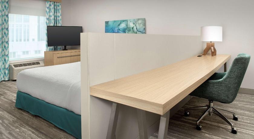 Image of 1 King Bed Deluxe 3