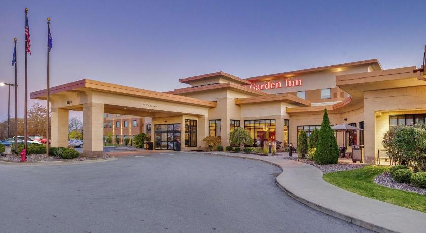 Hilton Garden Inn Milwaukee Airport photo