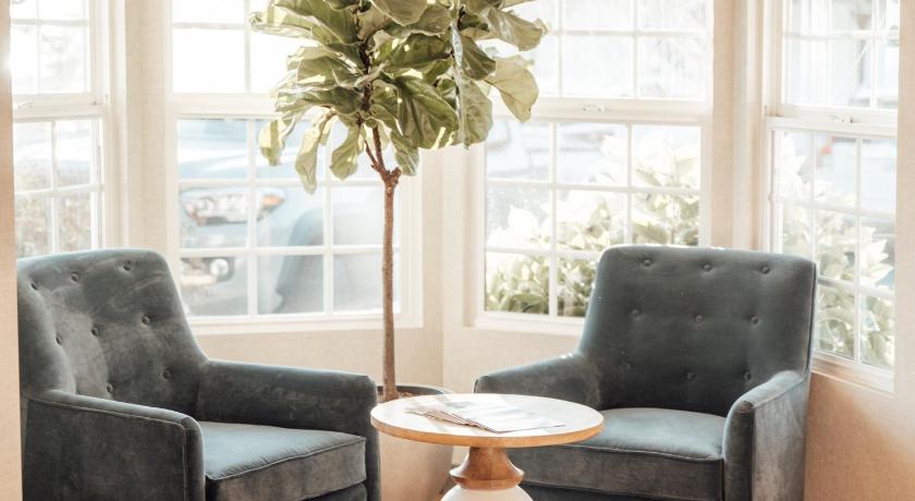 Fireside Inn on Moonstone Beach photo