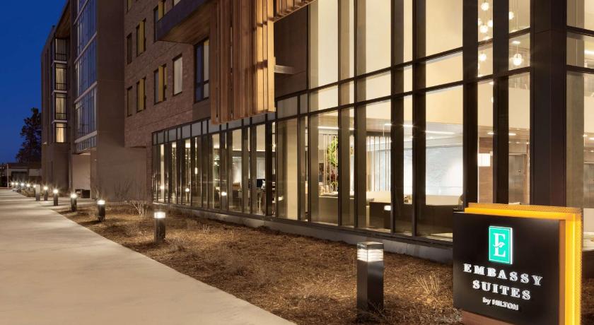 Embassy Suites By Hilton Boulder photo