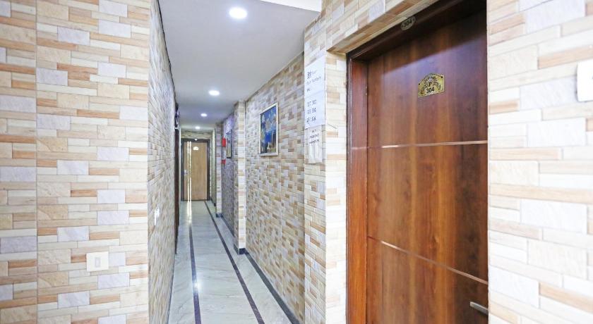 Hotel Preet Palace -5 Mints Walk From Nizamuddin Railway Station photo