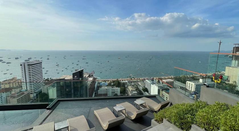 파타야 Edge Seaside Luxury Stylish Condo steps away from beach 4성급 싱글룸 로비