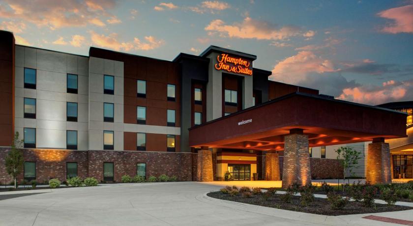 Hampton Inn & Suites Pittsburg Kansas Crossing photo