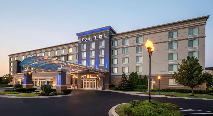 DoubleTree by Hilton Chicago Midway Airport photo