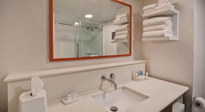 Hampton Inn Birmingham-Colonnade 280 photo
