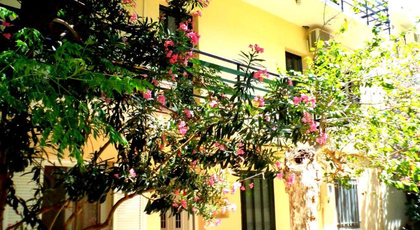 Icthyoessa — Hotel in Ikaria Island