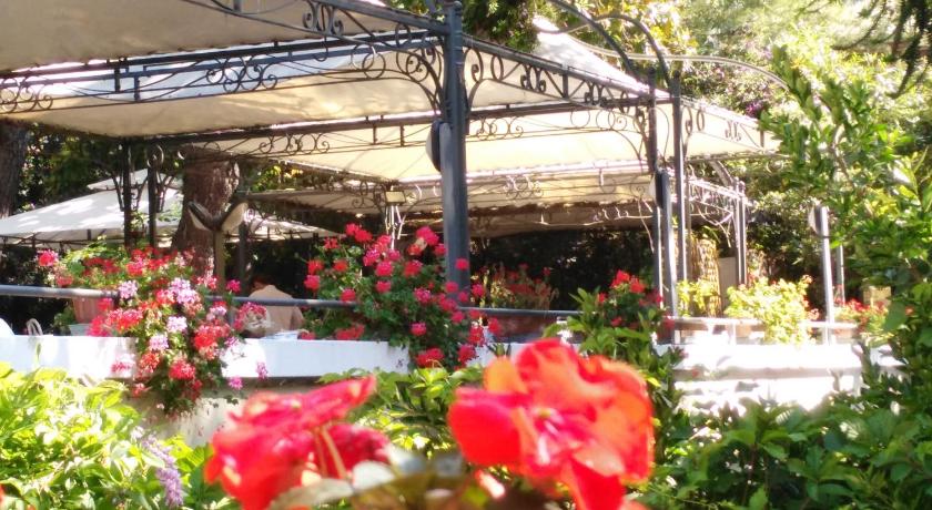 Hotel Pensione Moderna photo