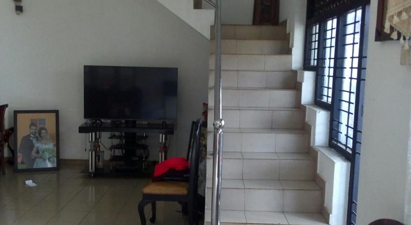 Randi Homestay - image 10