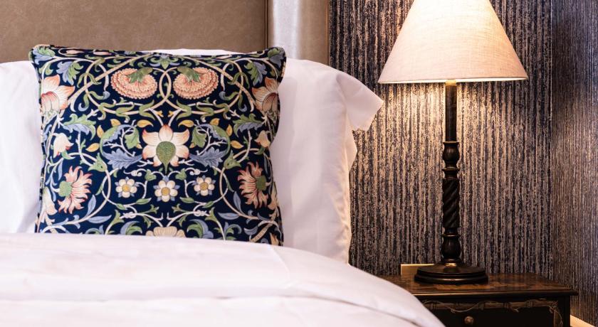 Gunmakers — Hotel in London