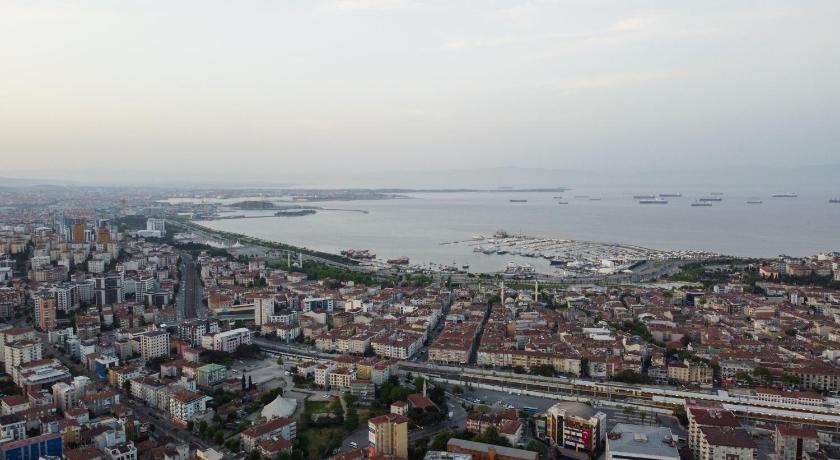 Apartment Close to the Seaside — Hotel in İstanbul