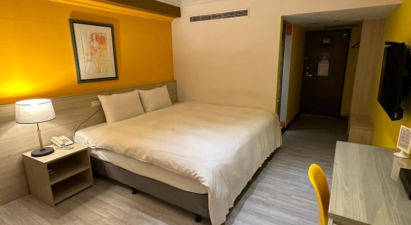 Lily Hotel photo
