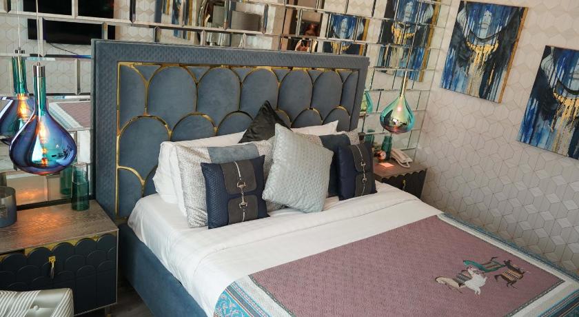 Image of Premium 1 Bedroom Direct Sea View - Beach Access for 2 Included 17