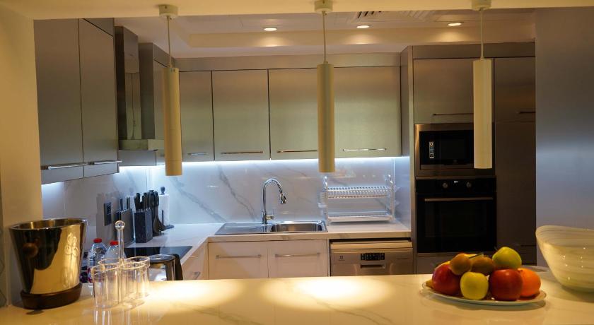 Image of 2Bedroom Premium, Partial Sea View (including 4xbeach access) 1