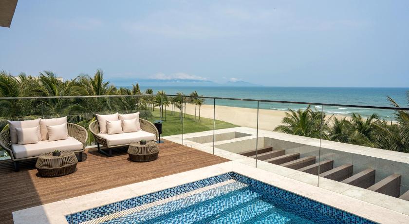 Image of Monogram 4-Bedroom Beachfront Villa 6