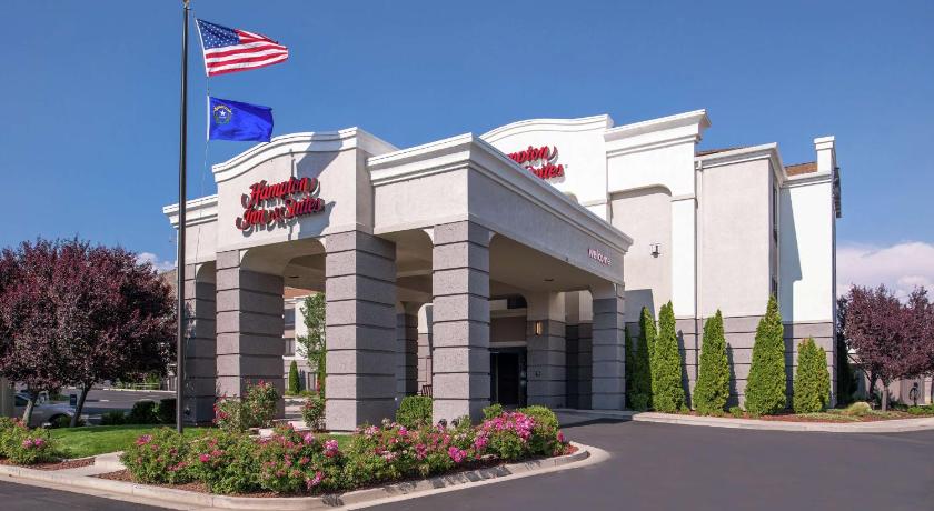 Hampton Inn & Suites Carson City photo