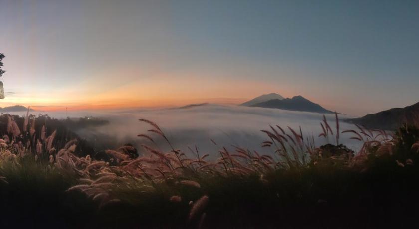 pinggan sunrise glamping photo