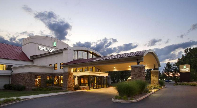 Embassy Suites by Hilton Detroit Metro Airport photo
