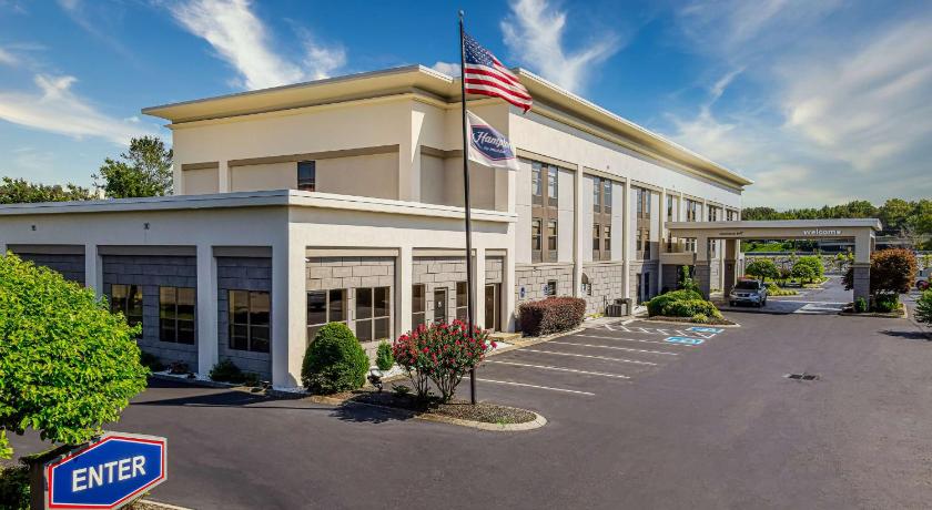 Hampton Inn Dickson photo
