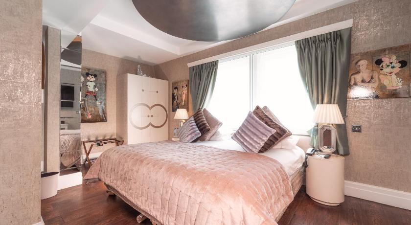 Image of Junior Suite with Balcony 1