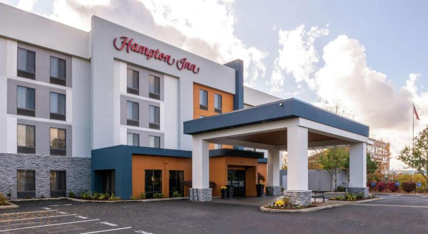 Hampton Inn Eugene photo