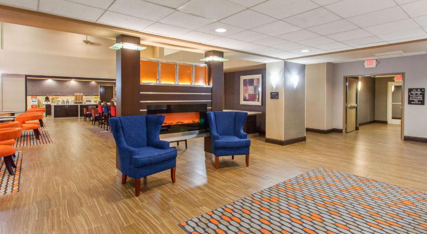 Hampton Inn and Suites Merced photo