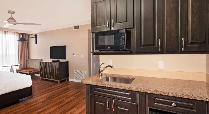 Image of Studio Penthouse 1 King 4