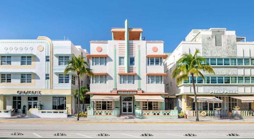 Hilton Vacation Club Crescent on South Beach Miami photo