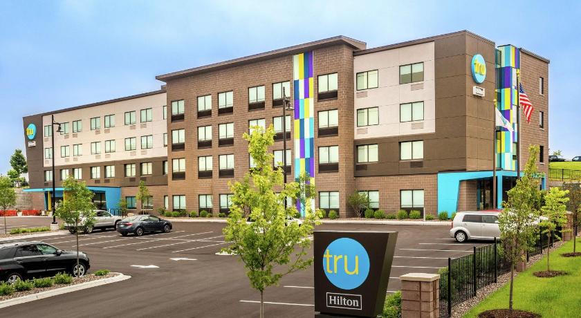 Tru by Hilton Madison West photo